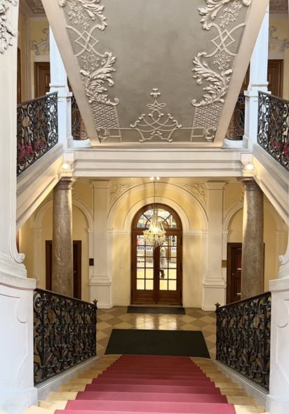 Eingang Praxis am Preysing-Palais München