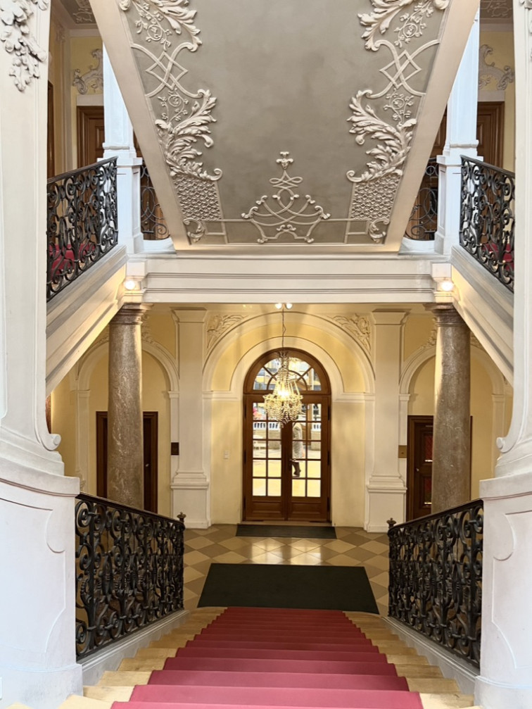 Eingang Praxis am Preysing-Palais München